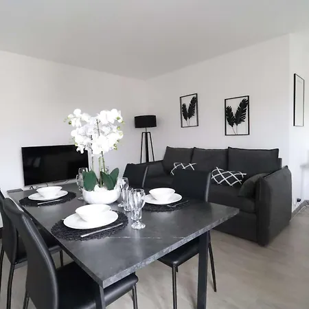 Apartment Frenchy By Plaza Serris