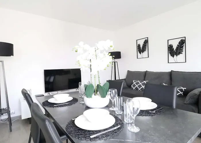 Frenchy By Plaza Apartman