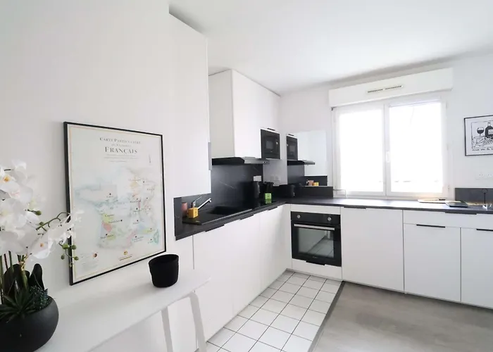 Frenchy By Plaza Apartman Serris